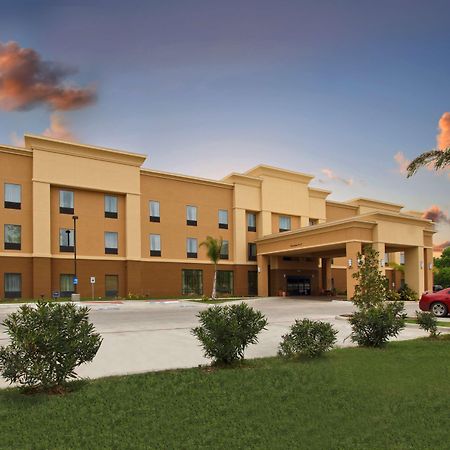 Hampton Inn Beeville Exterior photo
