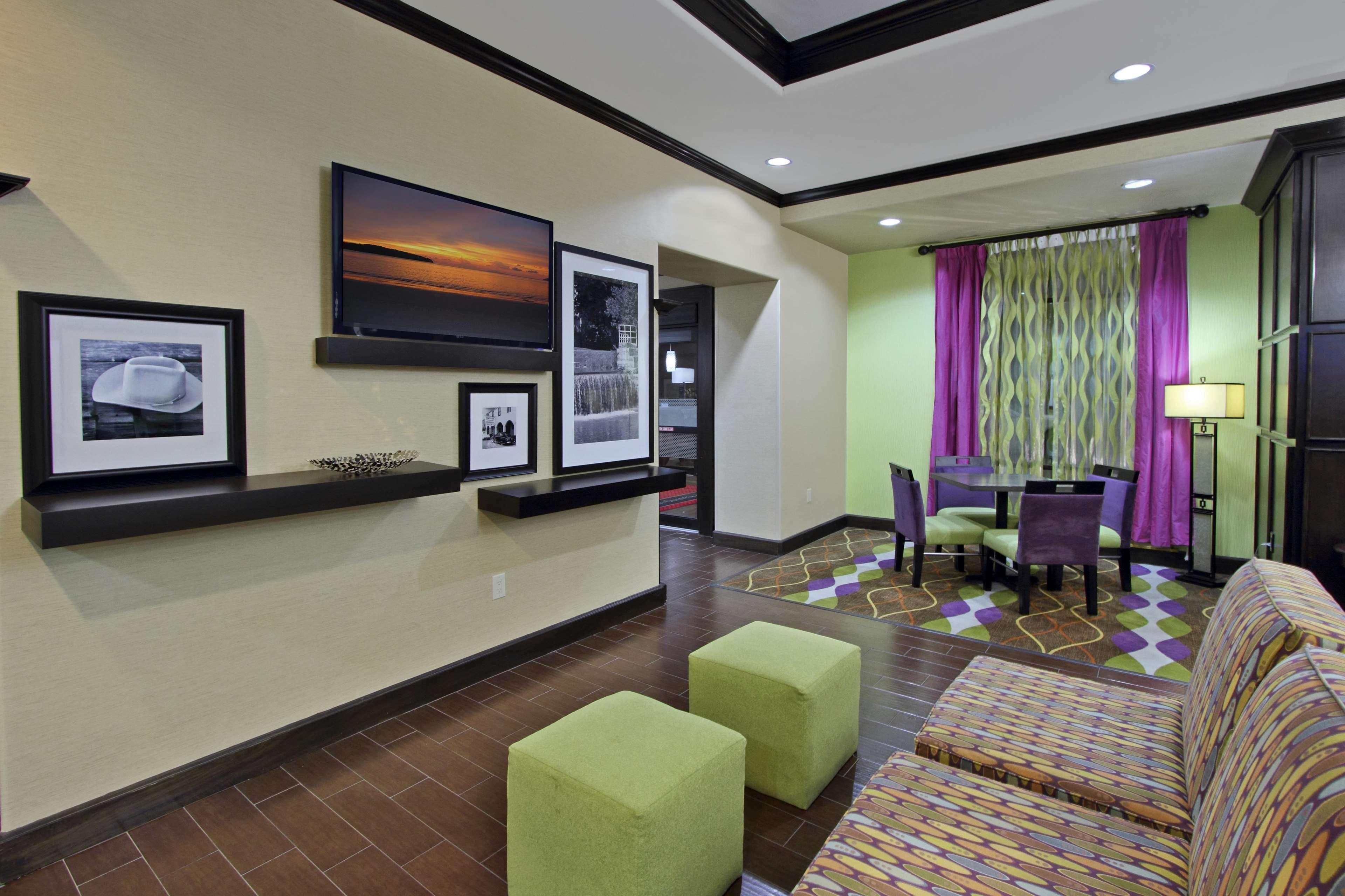Hampton Inn Beeville Exterior photo