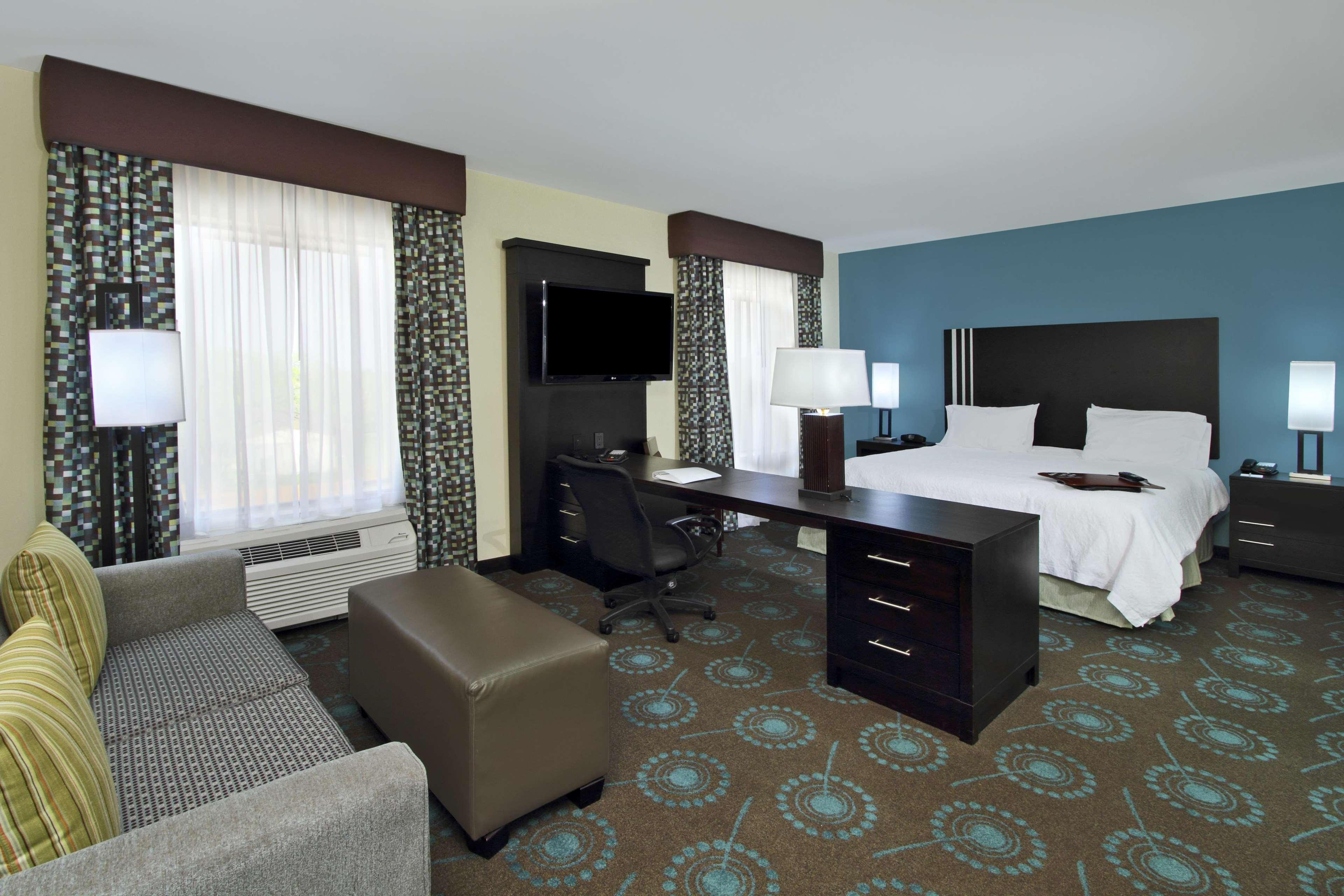 Hampton Inn Beeville Exterior photo