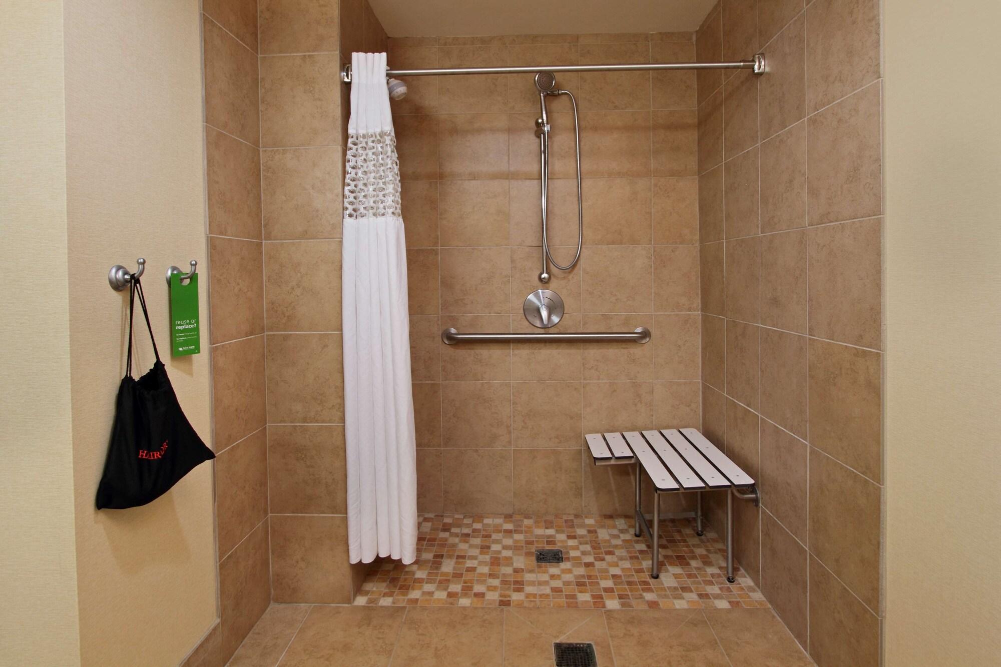 Hampton Inn Beeville Exterior photo
