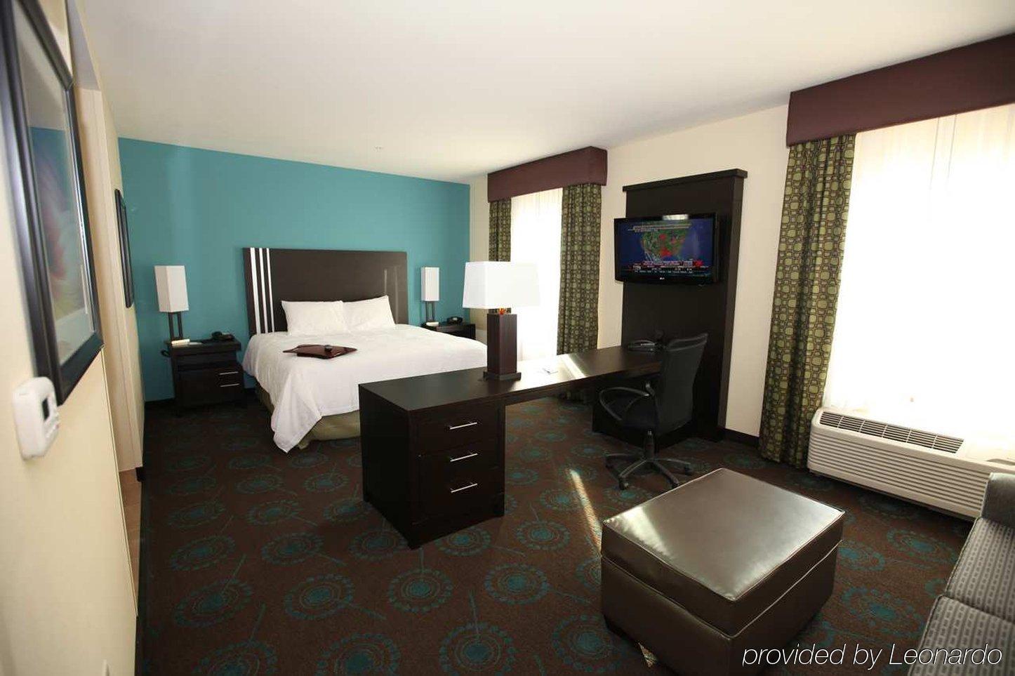 Hampton Inn Beeville Room photo