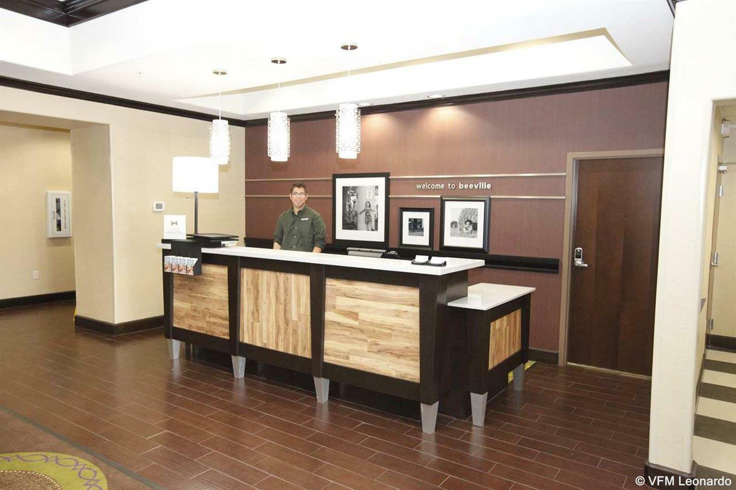 Hampton Inn Beeville Interior photo